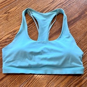 ✨2/$20✨FABLETICS Sports Bra - Size S